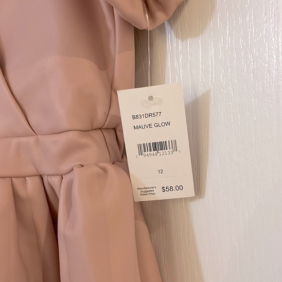 Mauve Glow Pleated Cap-Sleeve Surplice Dress - Picture 12 of 12